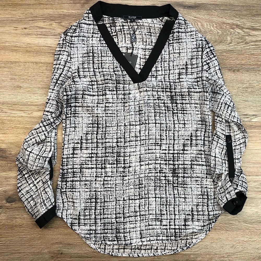 NWT S Line Black and White Flowy Chiffon Blouse sz S